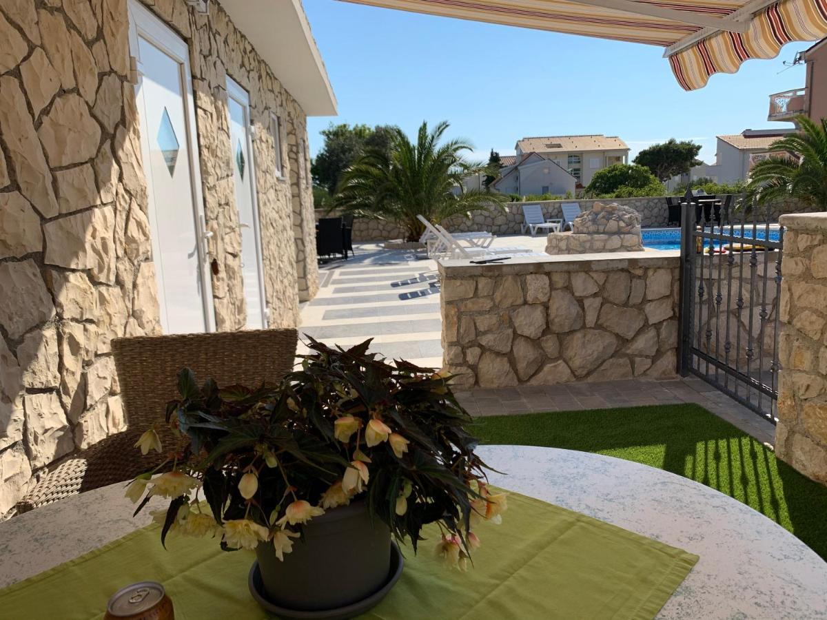 Apartments Albatross Novalja Luaran gambar